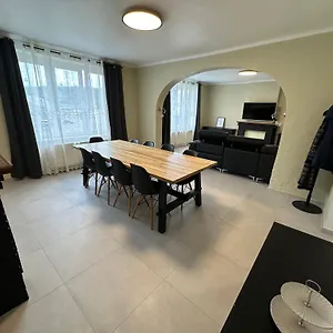 https://8-place-francois-gerard.brusselshotelsbook.com
